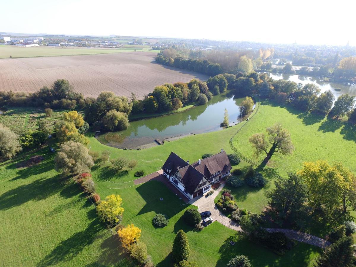 Domaine D'Aveluy Bed & Breakfast エクステリア 写真